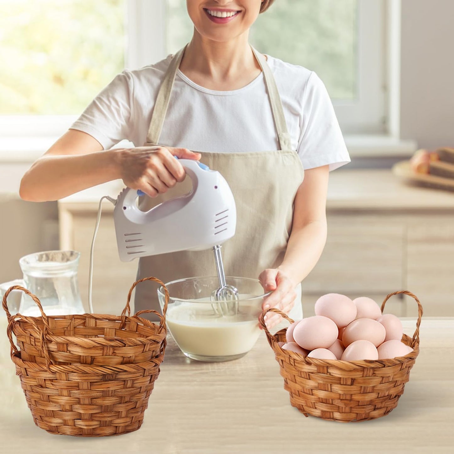 Pack of 10 bamboo baskets – round fruit and bread baskets with handles
