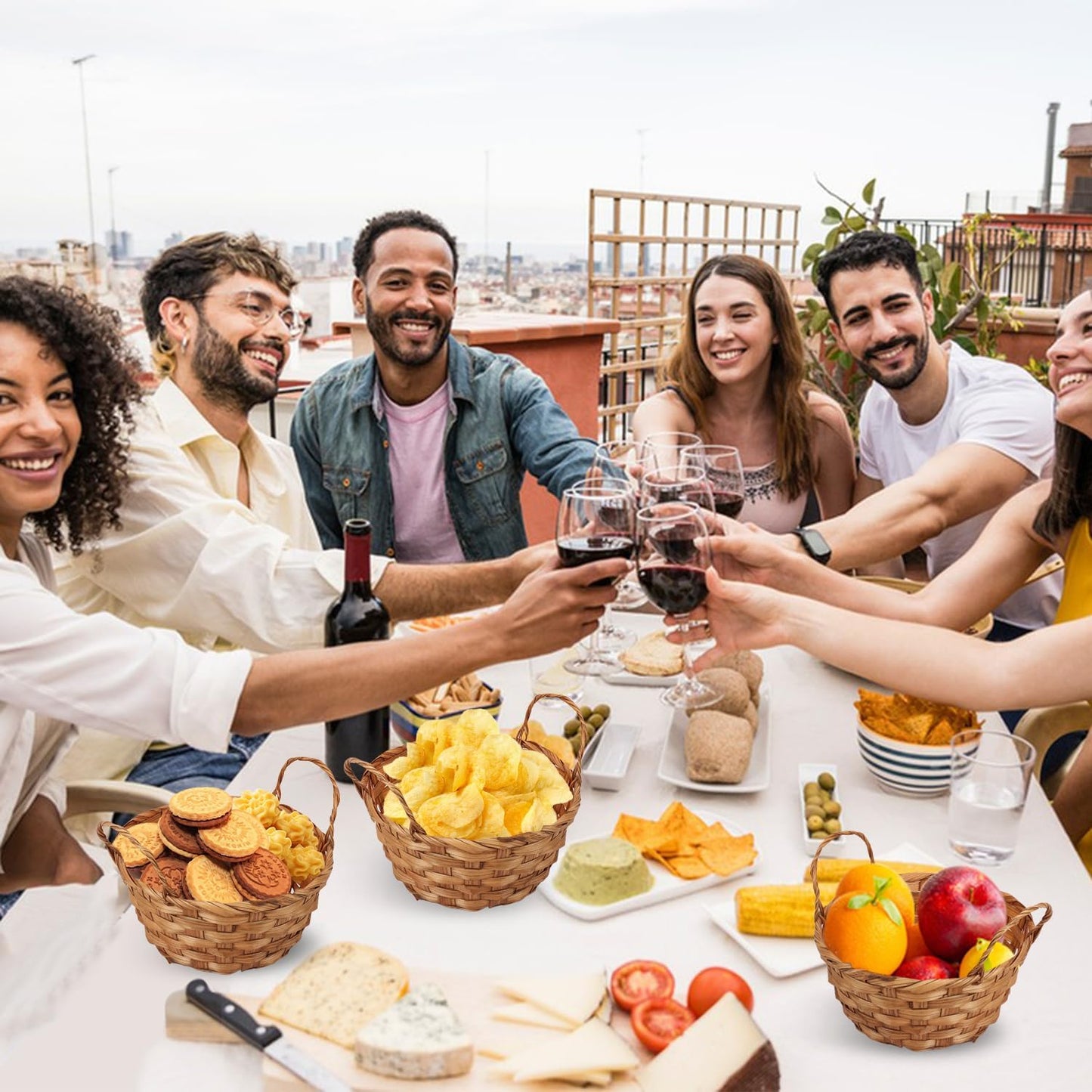 Pack of 10 bamboo baskets – round fruit and bread baskets with handles