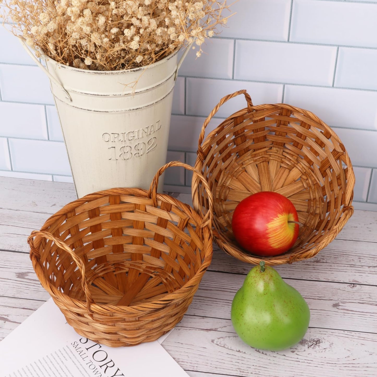 Pack of 10 bamboo baskets – round fruit and bread baskets with handles